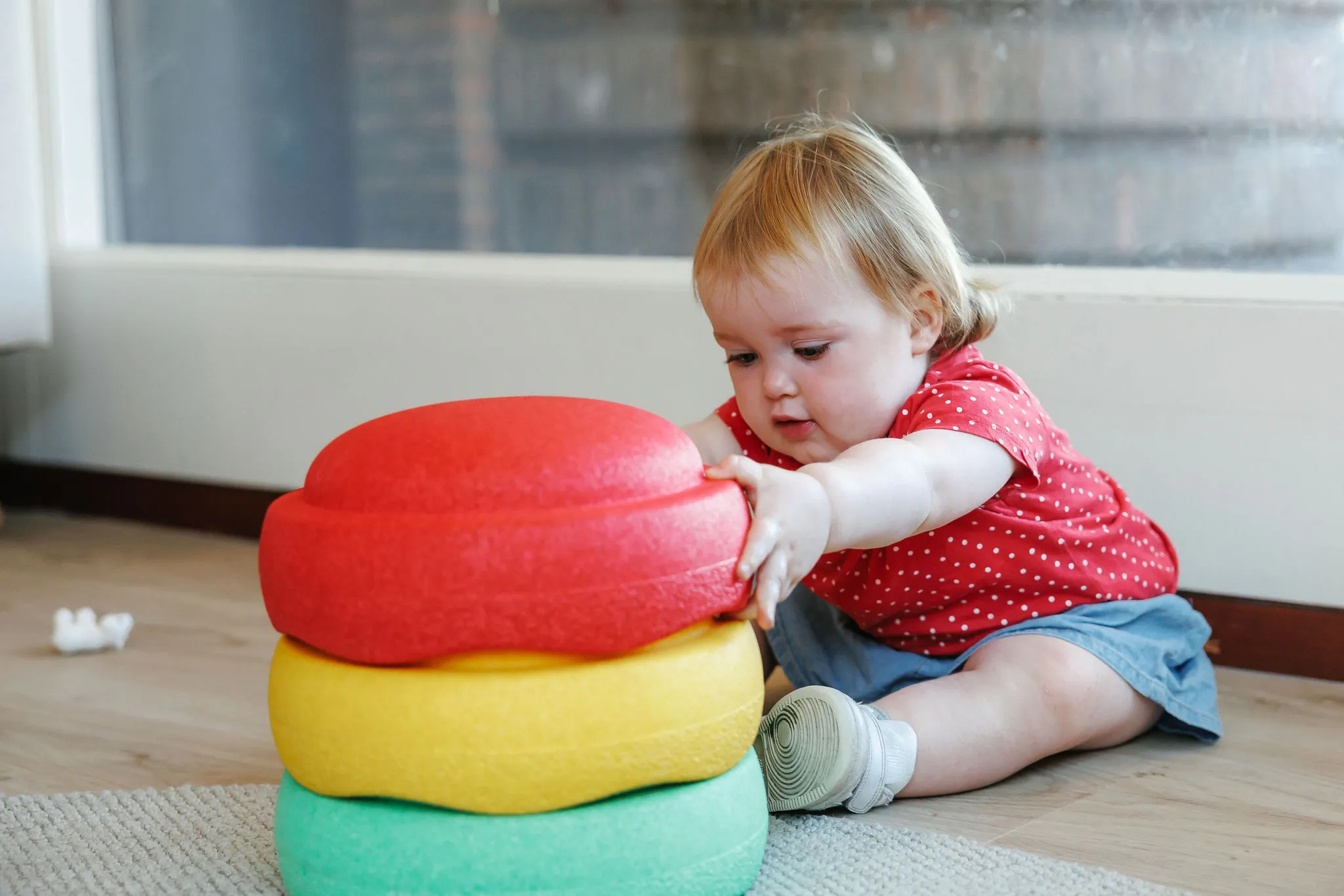 Dreumes bouwt met stapelstenen bij kinderopvang Kind&co ludens