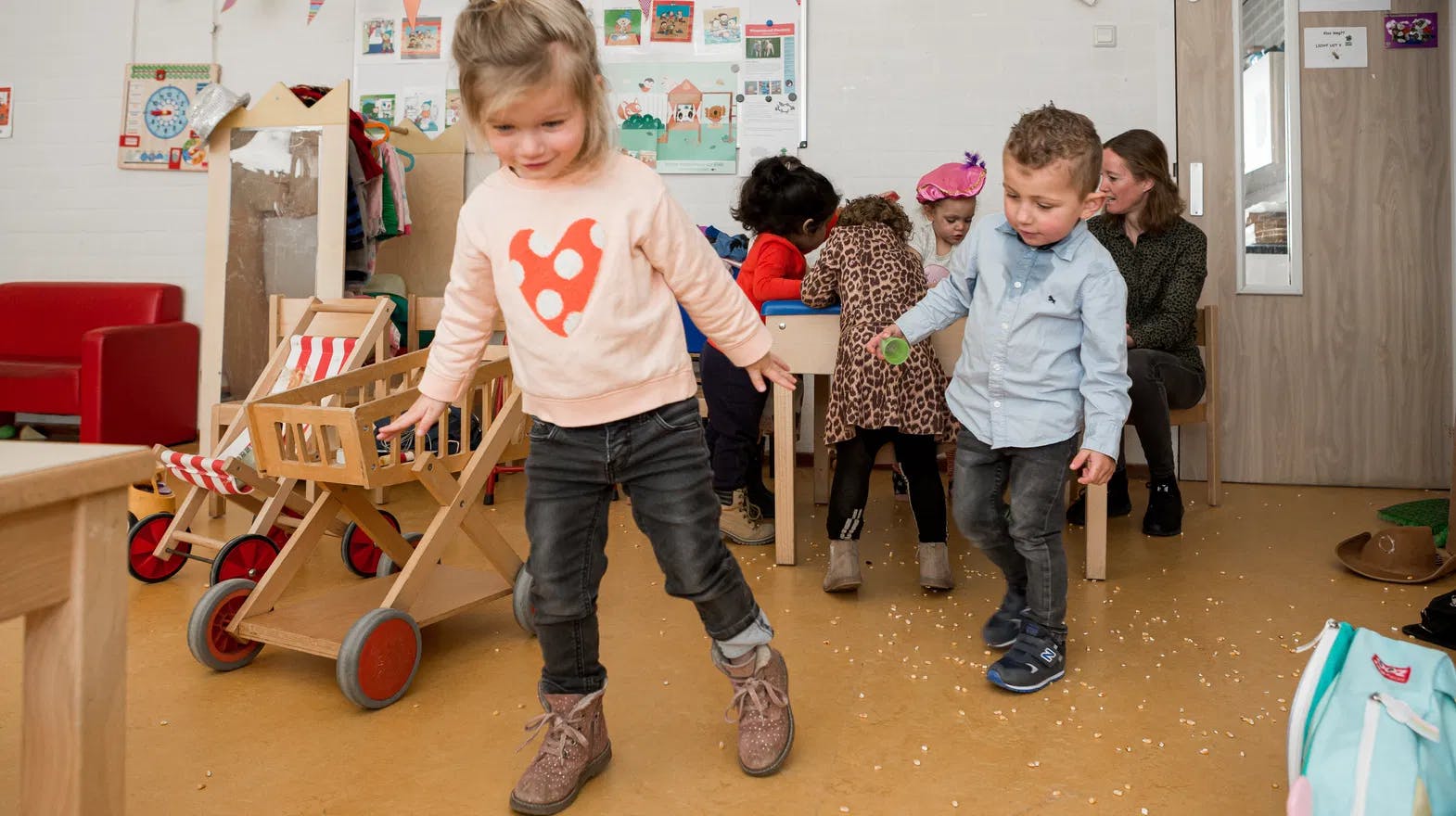 PG - standaard - kinderen - spelen - rijst