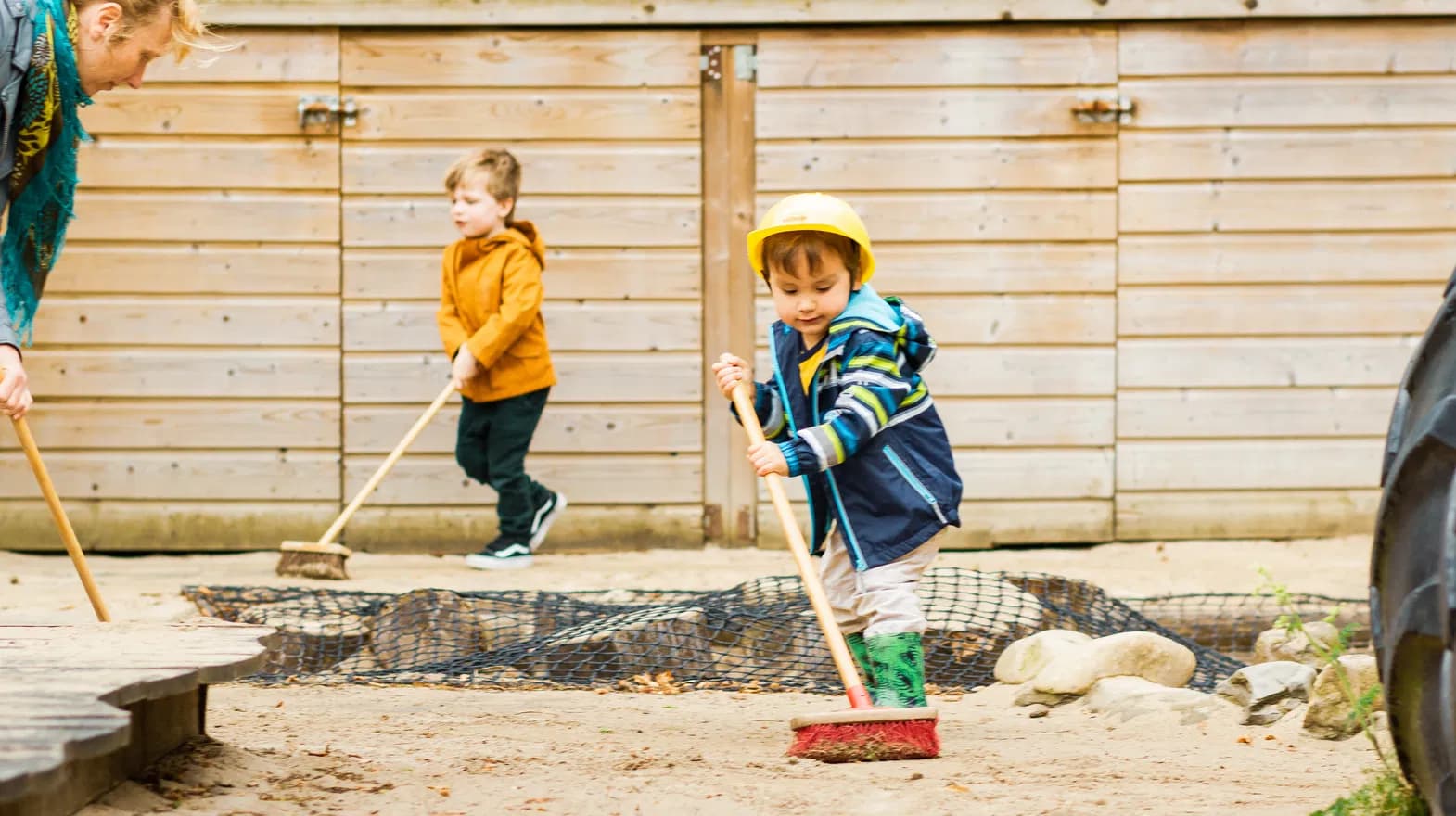 KDV - standaard - kinderen - PM - buiten - vegen