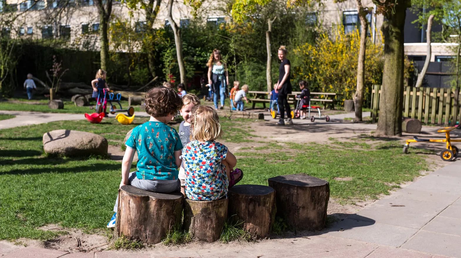 KDV - standaard - kinderen - buitenspelen