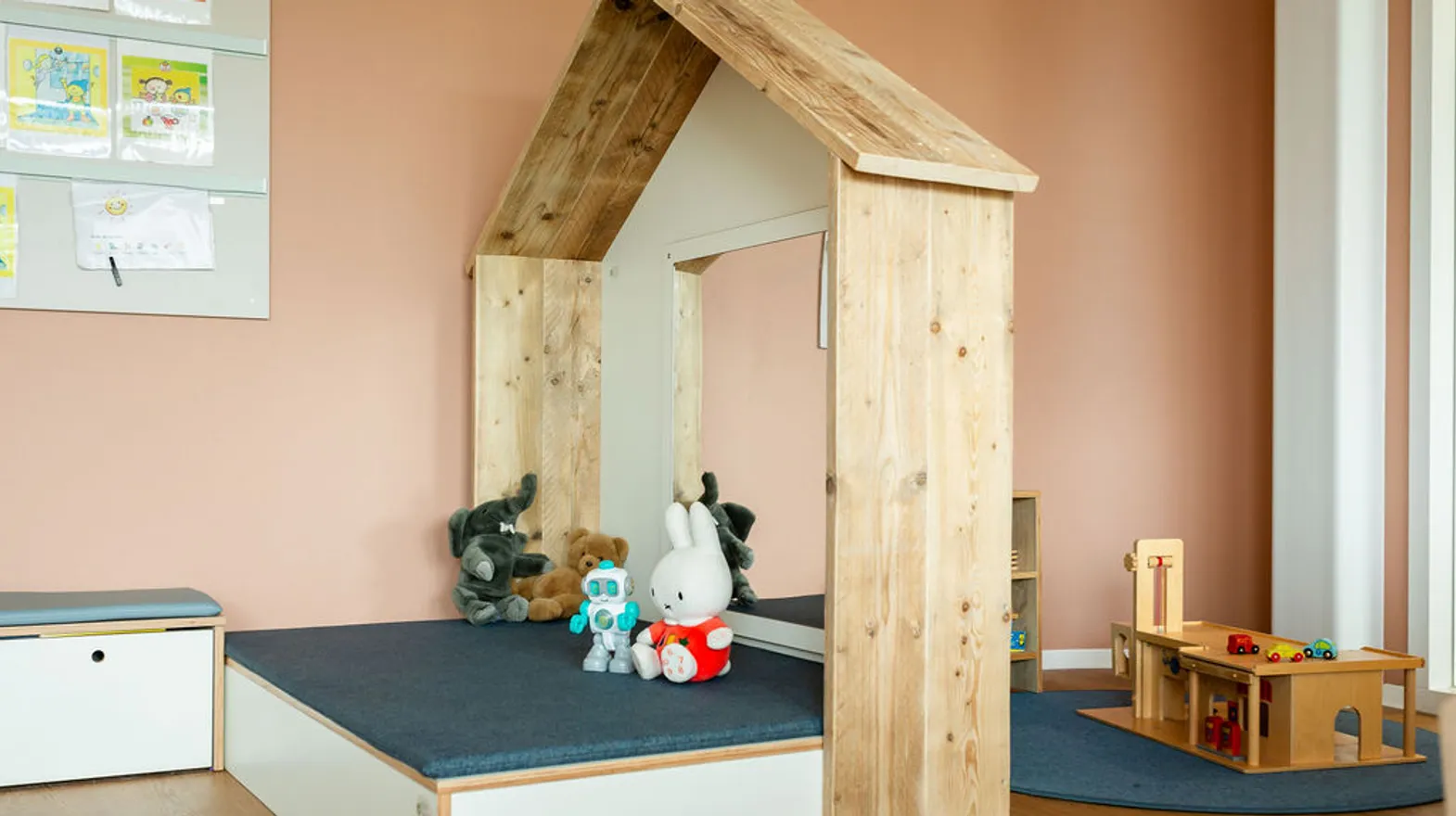Hout interieur op PO Montfoort van Kind&co ludens