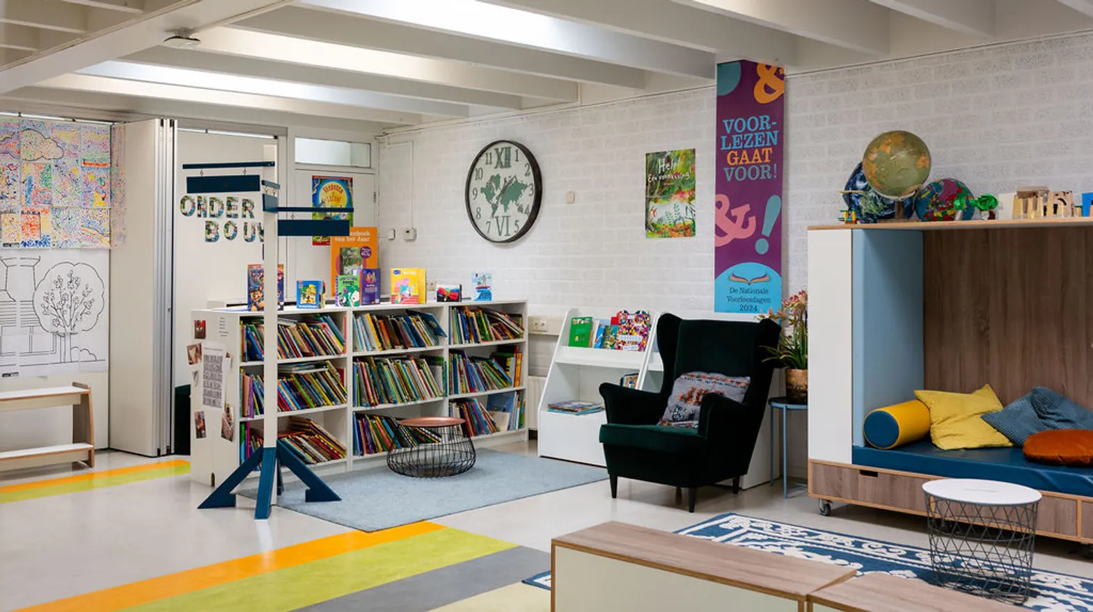 De leeshoek van buitenschoolse opvang Wereldwijzer, kinderopvang Kind&co Ludens