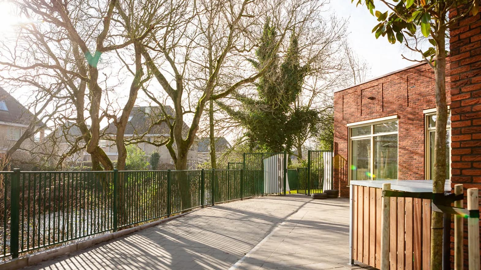 De buitenruimte van buitenschoolse opvang de Triangel, kinderopvang Kind&co Ludens