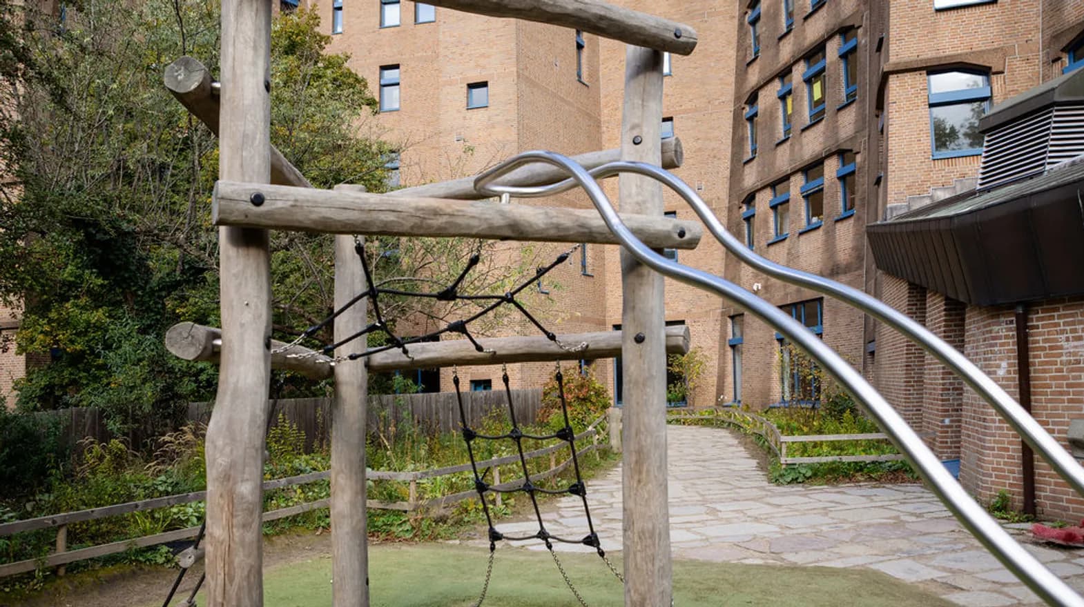 Buitenruimte BSO Sand Castle Amsterdam Kind&co ludens