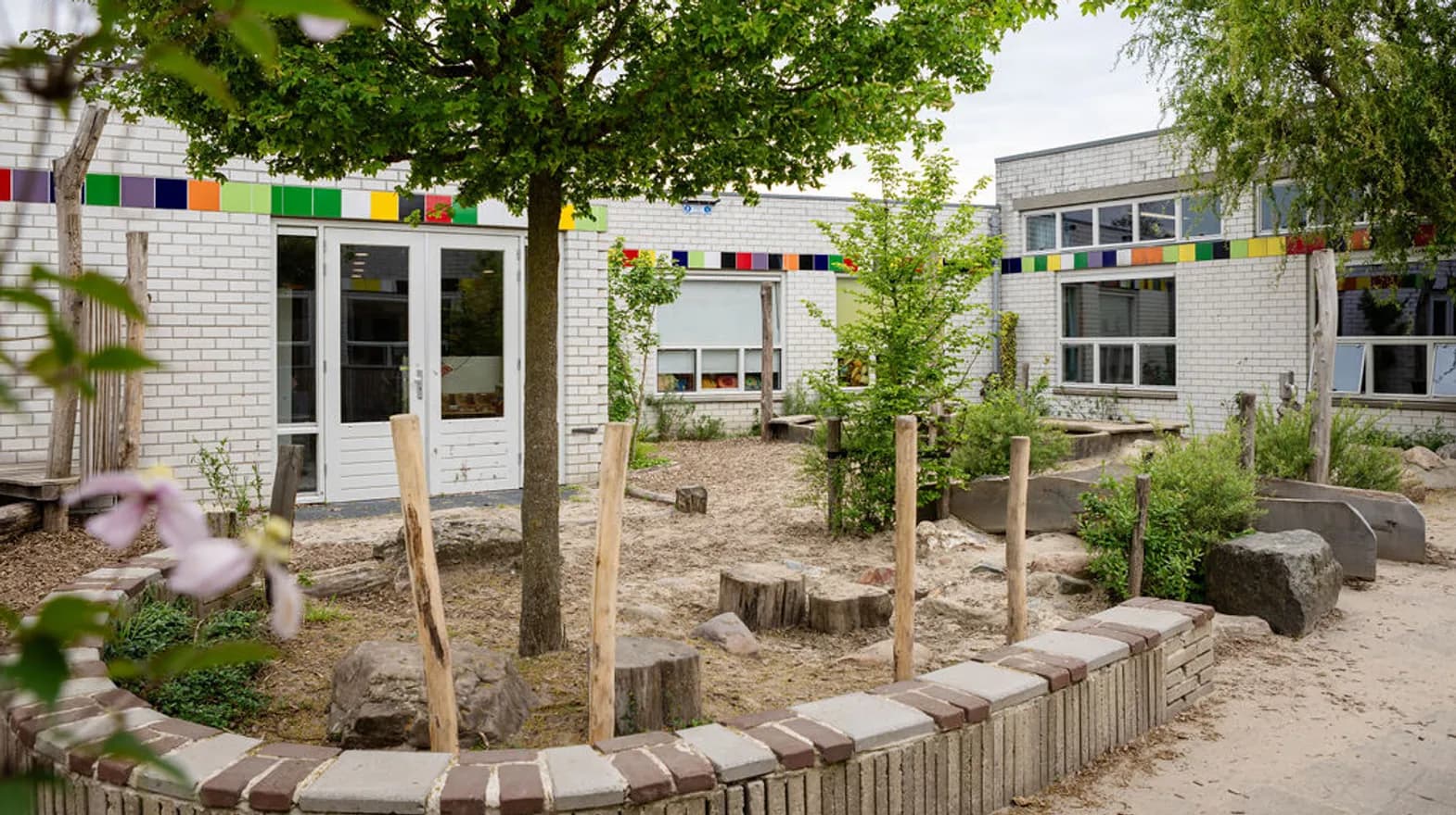 Buitenruimte van PO Pinokkio, Kind&co ludens