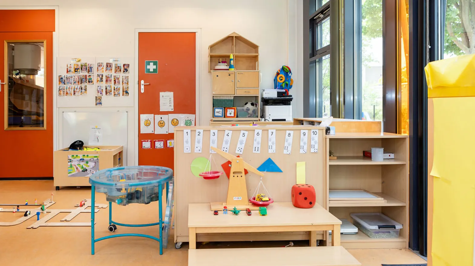 De groepsruimte met verschillend speelmateriaal bij peuteropvang Schateiland bij kinderopvang Kind&co Ludens