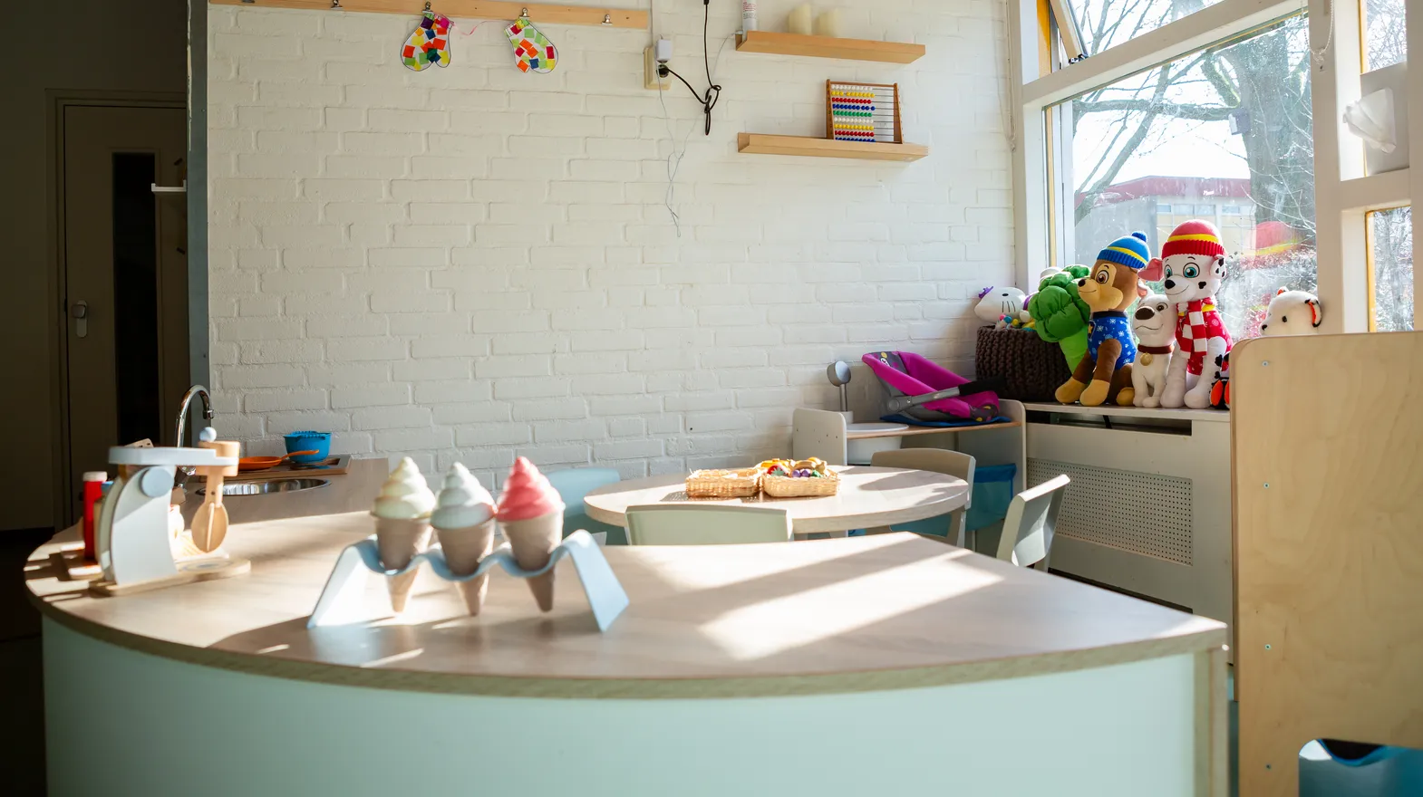 De keukenhoek bij kinderdagverblijf Kruimeltje van kinderopvang Kind&co ludens