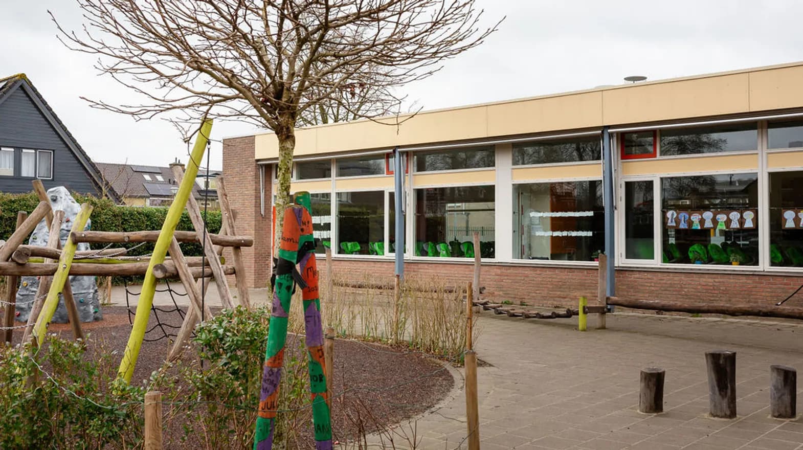 Buitenruimte van BSO de Staatsliedjes, Kind&co ludens