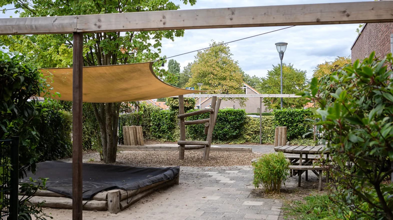 Buitenruimte BSO Klimboom Kortenhoef Kind&co ludens