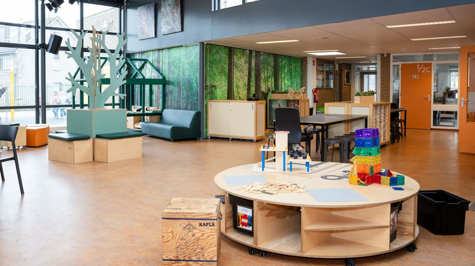 Binnenruimte van BSO de Staatsliedjes, Kind&co ludens