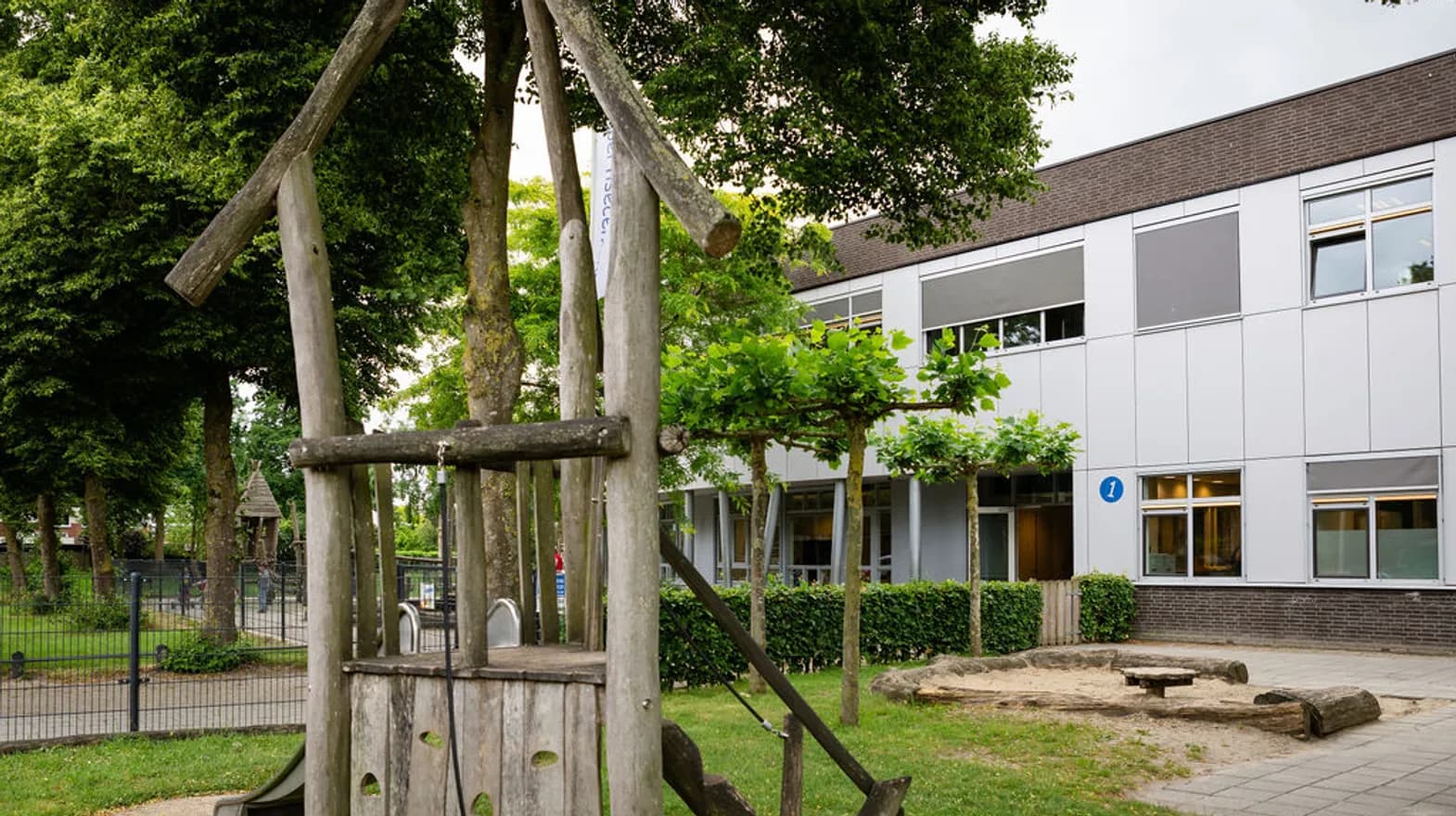 Buitenruimte PO Robinson Nieuwegein Kind&co ludens