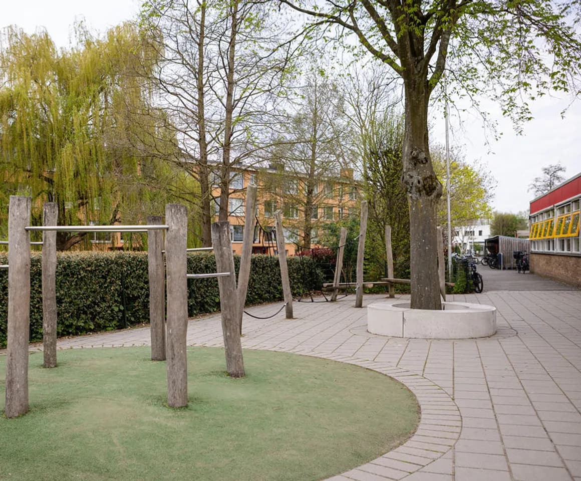 Buitenruimte van PO De Bouwsteen, Kind&co ludens
