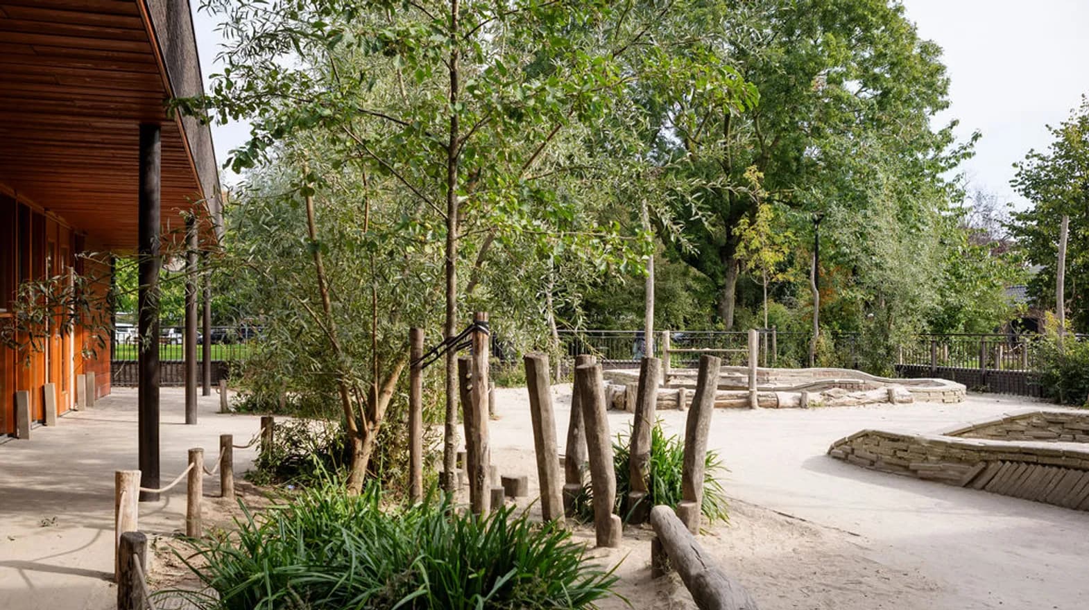 Buitenruimte PO Speelrijk Weesp Kind&co ludens