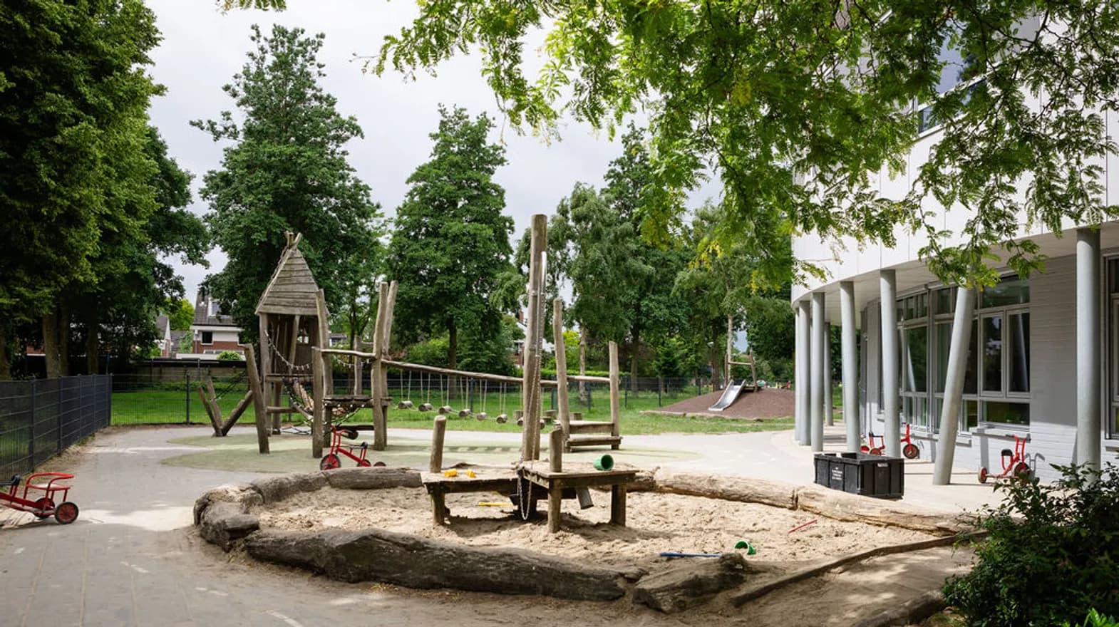 Buitenruimte PO Robinson Nieuwegein Kind&co ludens