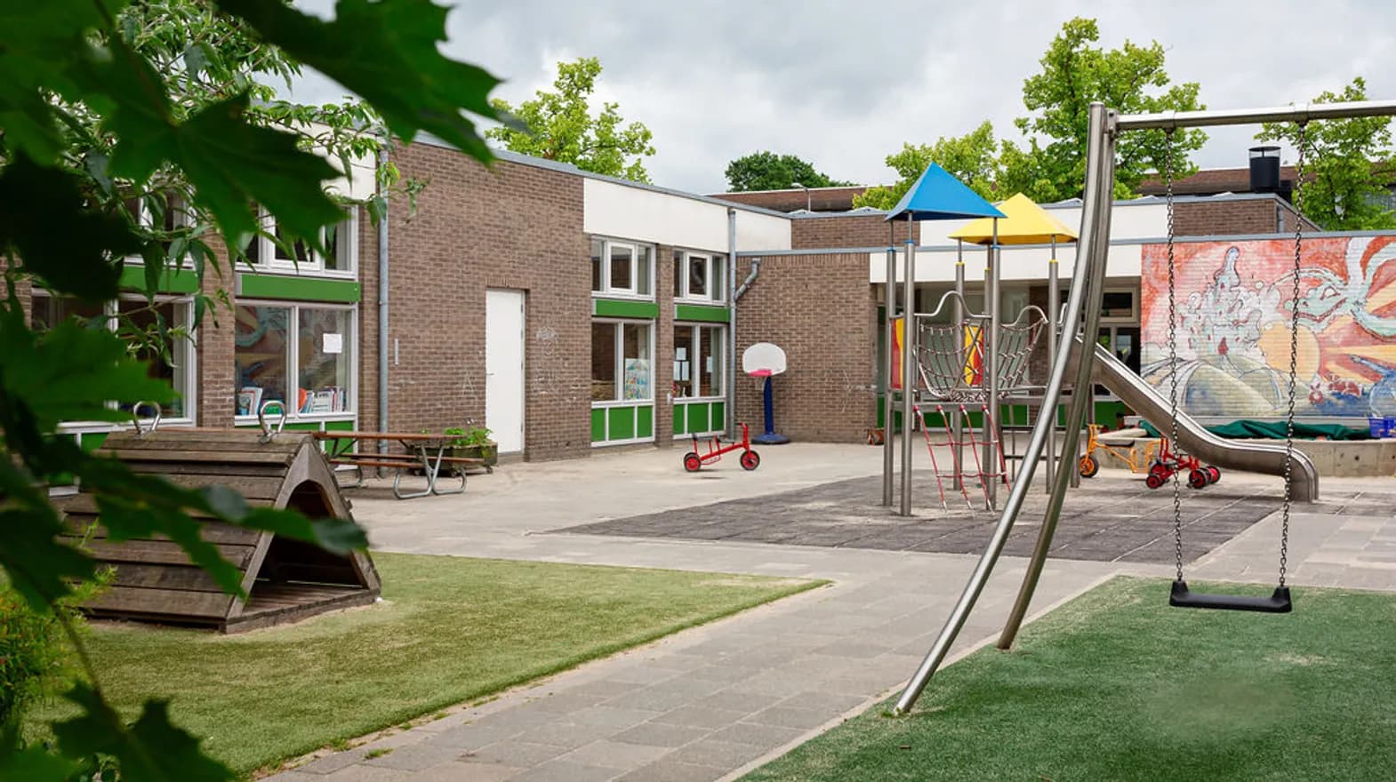 De buitenruimte van peuteropvang de Blokkendoos, kinderopvang Kind&co Ludens