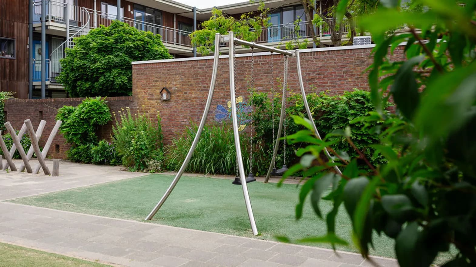 De buitenruimte van peuteropvang de Blokkendoos, kinderopvang Kind&co Ludens