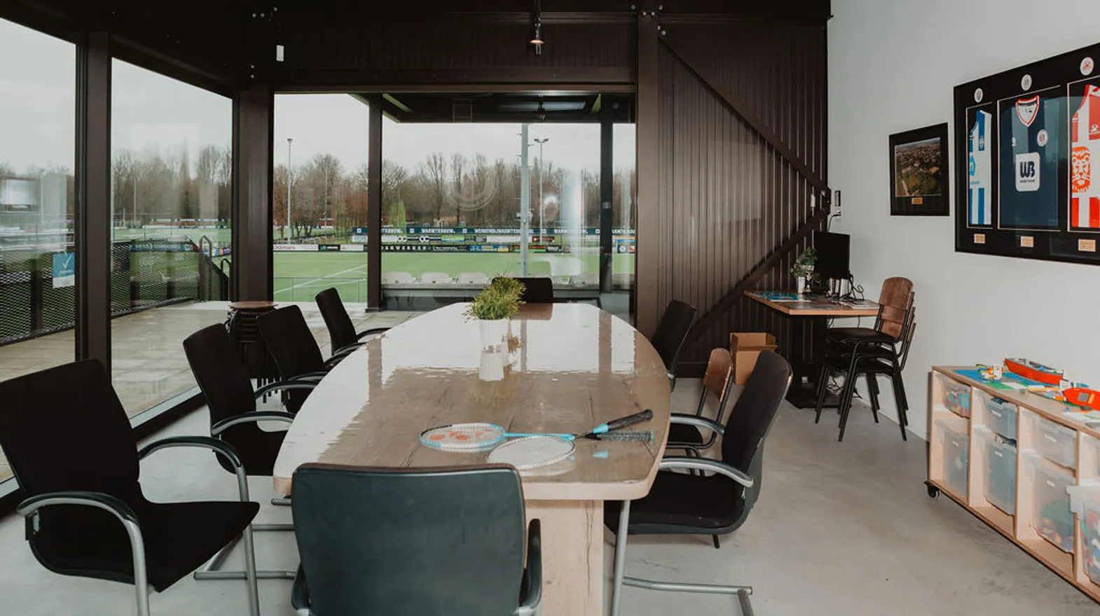 De eettafel van Sport BSO Bikkels bij kinderopvang Kind&co Ludens