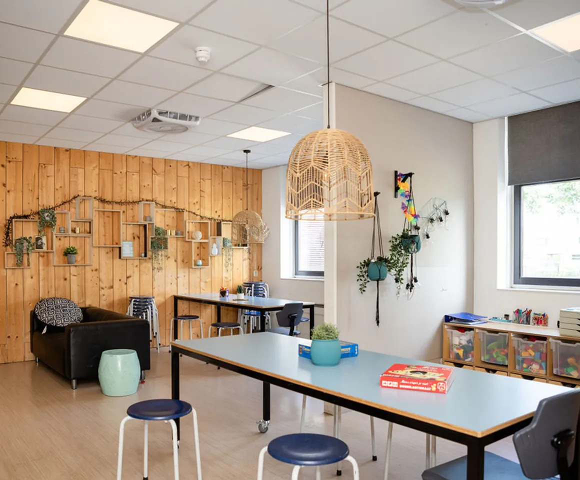 Binnenruimte van BSO Schoolwoningen, Kind&co ludens