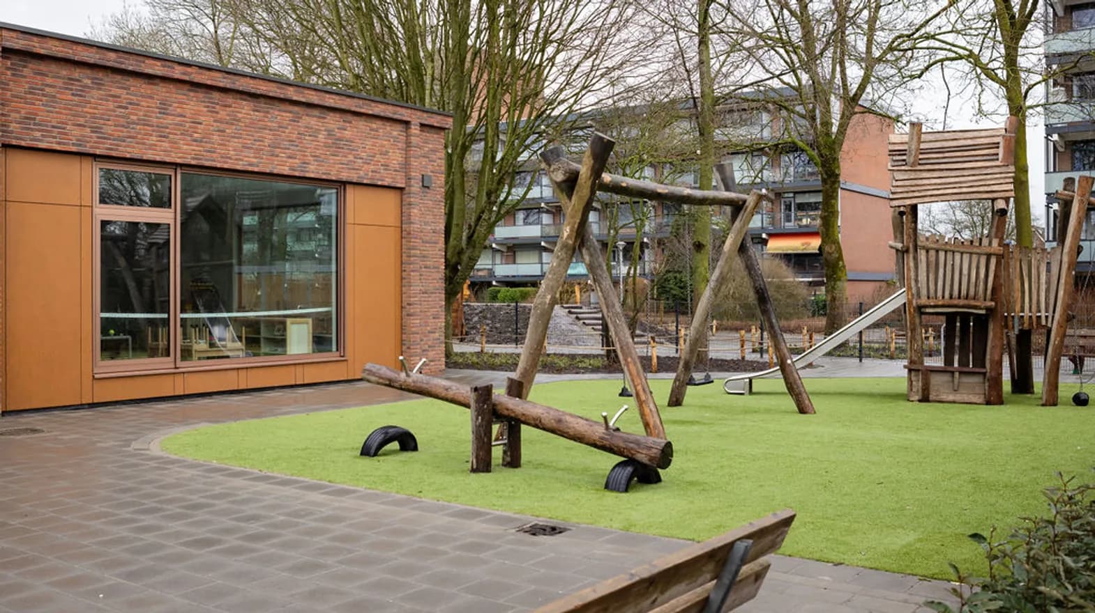 Buitenruimte van PO De Vlindertuin, Kind&co ludens