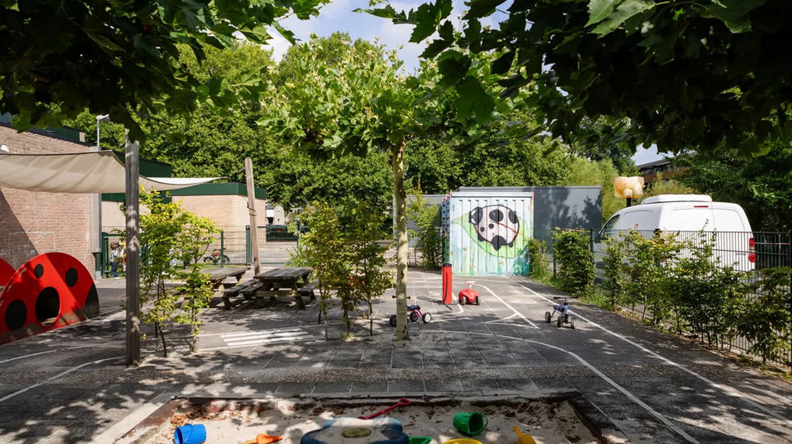 Buitenruimte KDV Duimenlijn Maarssen Kind&co ludens