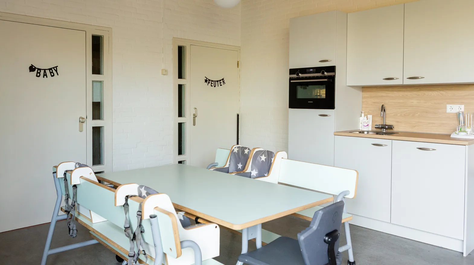 De eettafel bij kinderdagverblijf Kruimeltje, kinderopvang Kind&co ludens