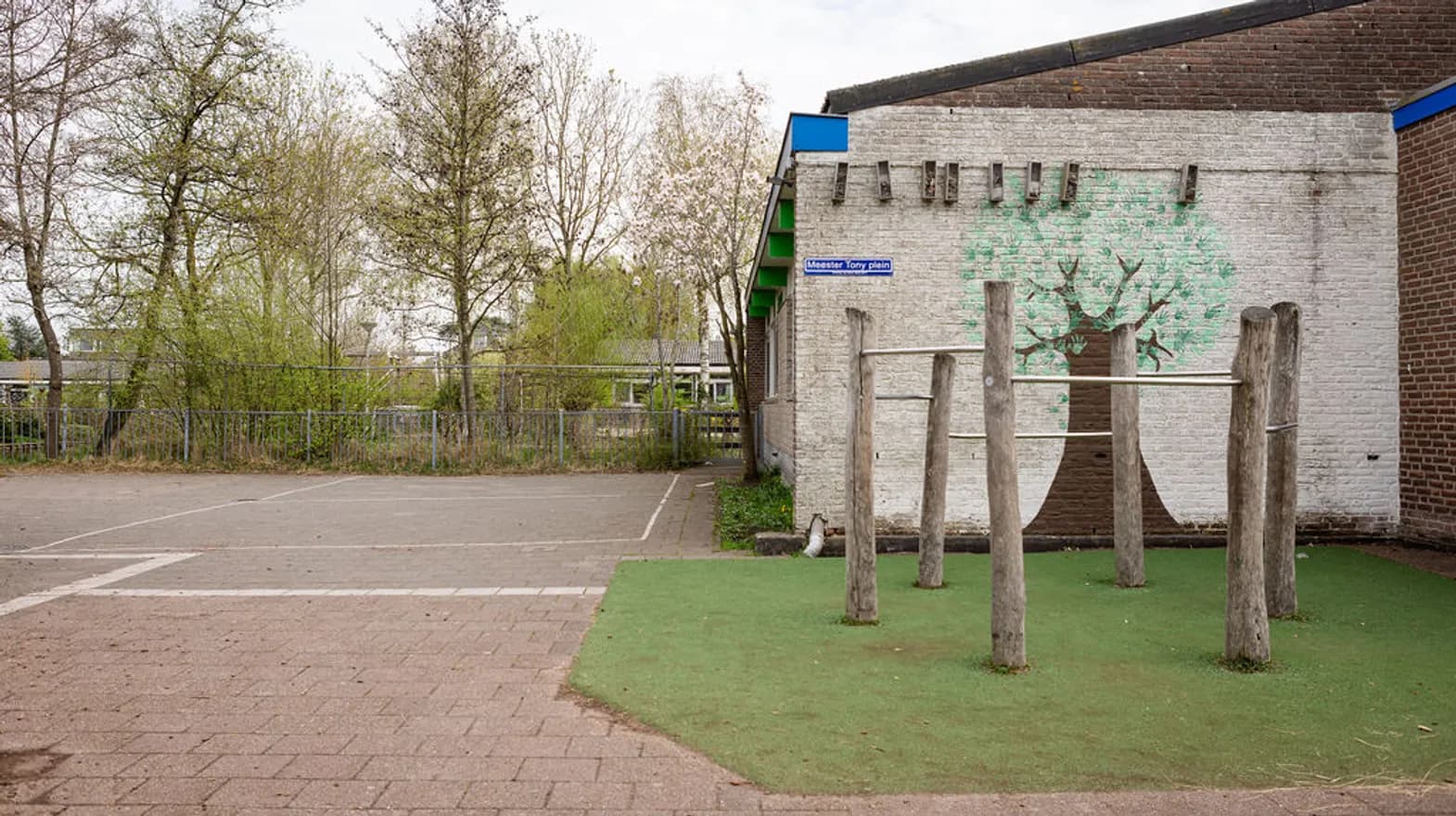Buitenruimte van PO De Hortus, Kind&co ludens