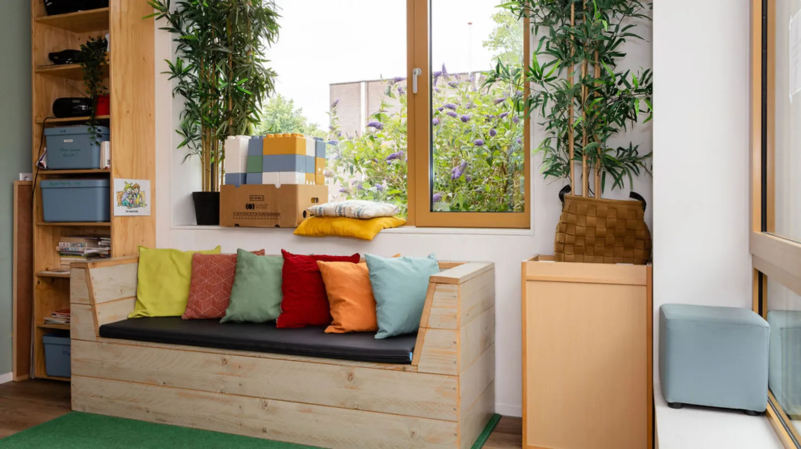 De leeshoek van buitenschoolse opvang Luchtballon bij kinderopvang Kind&co Ludens