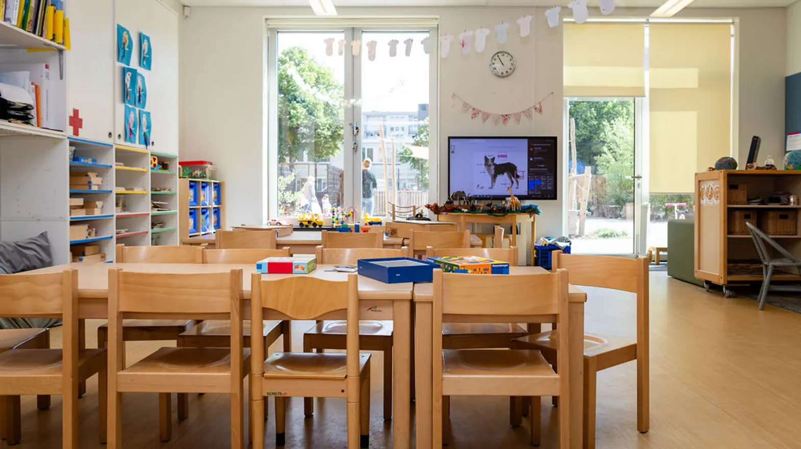 De groepsruimte met verschillende hoeken van peuteropvang de Olijfboom, kinderopvang Kind&co Ludens