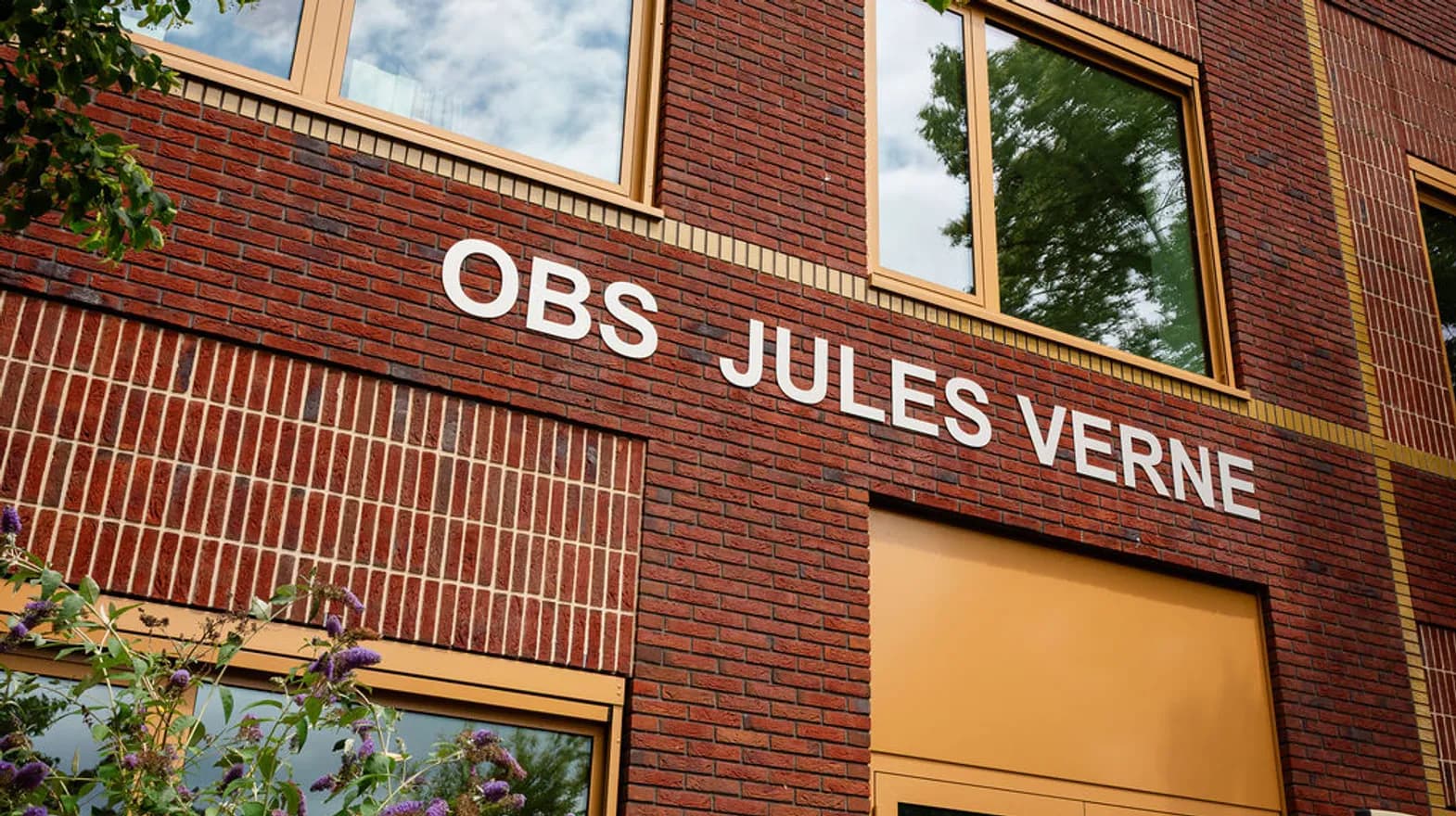 Het pand van buitenschoolse opvang Luchtballon bij kinderopvang Kind&co Ludens