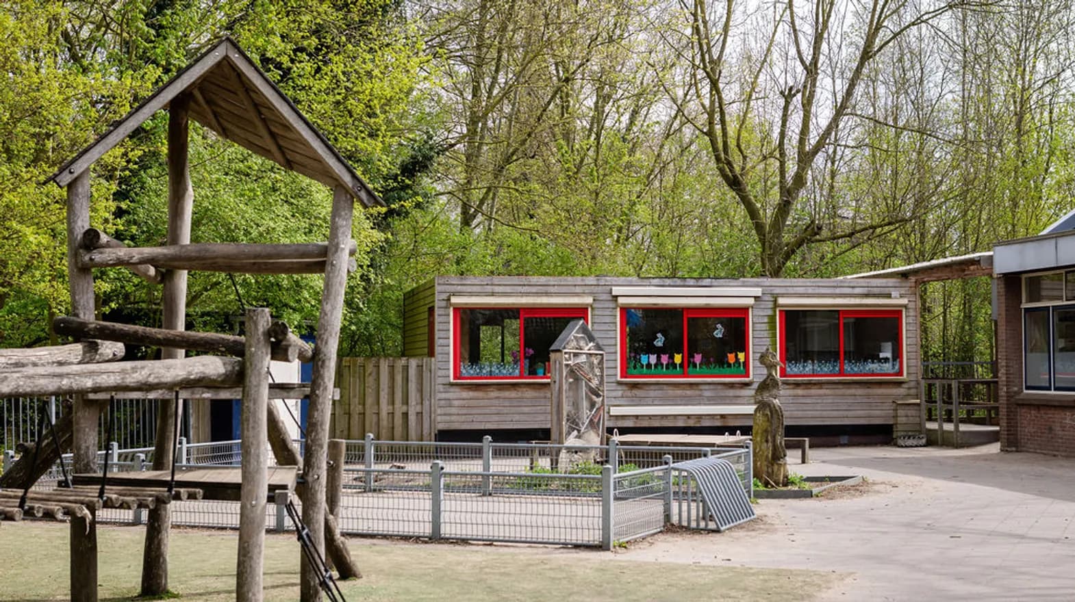 Buitenruimte van PO De Krullevaar, Kind&co ludens
