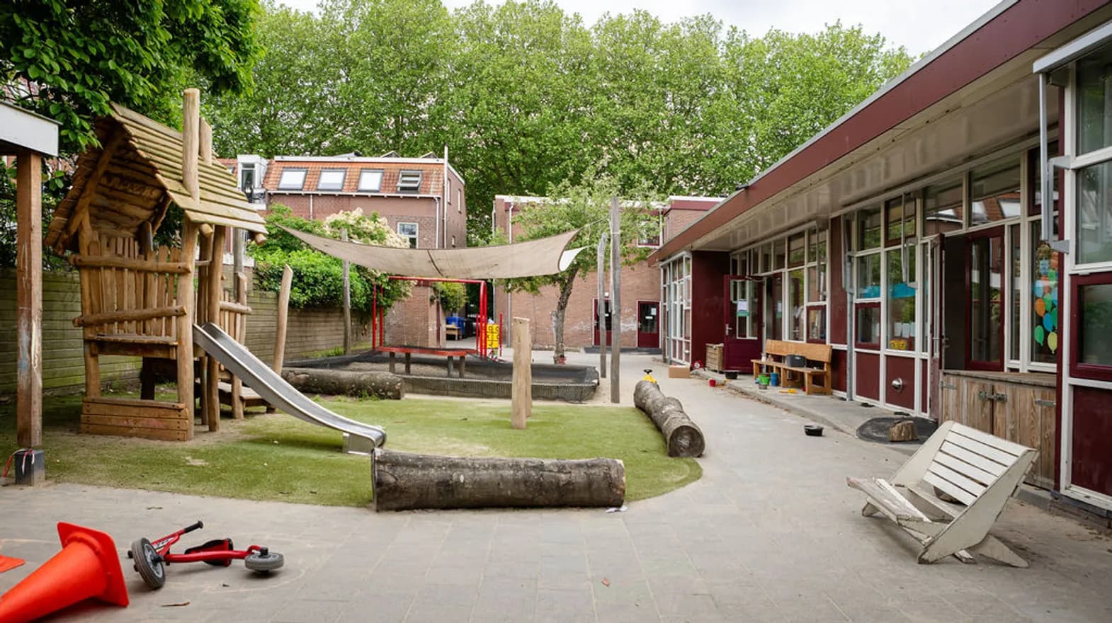 Buitenruimte van BSO Billiton, Kind&co ludens