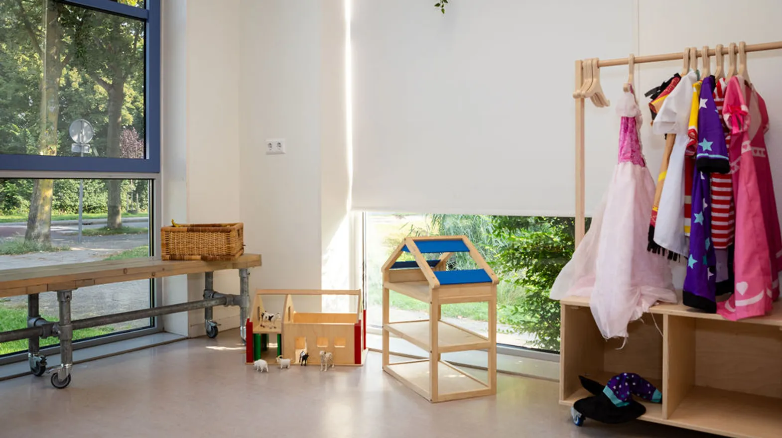 Verkleedhoek binnenruimte PO Piet Mondriaan Abcoude Kind&co ludens