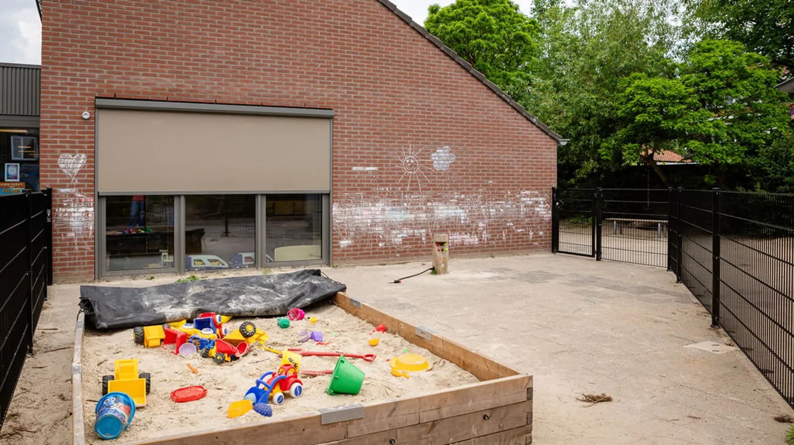 Buitenruimte van PO Zuilen, Kind&co ludens