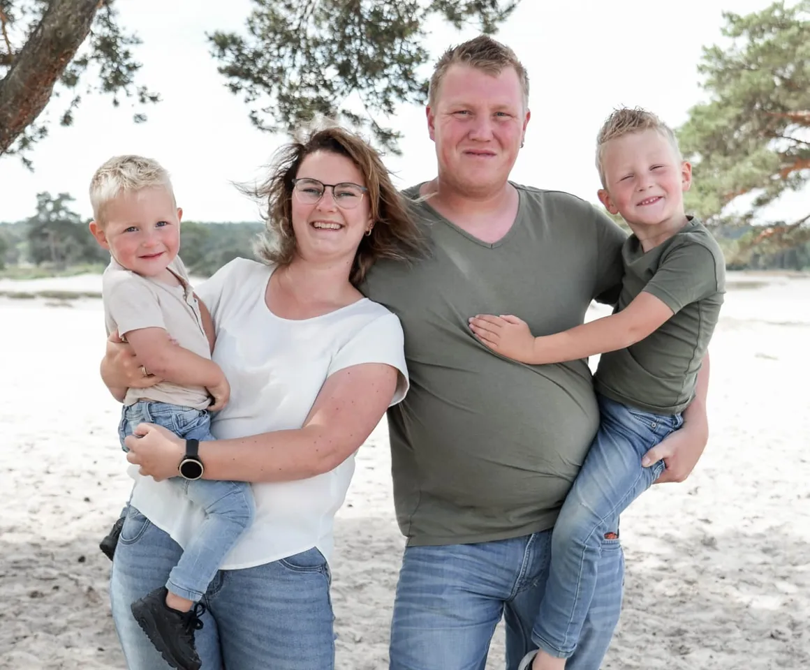 Gastouder Larissa Cleton en gezin