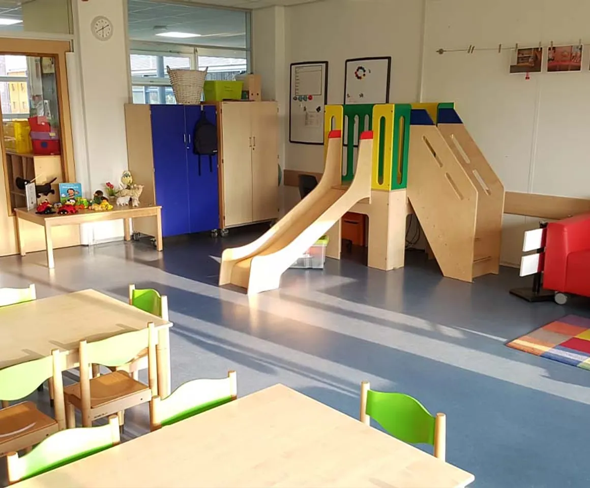 Groepsruimte met speeltoestel bij Peuteropvang Houten Fontein van kinderopvang Kind&co ludens