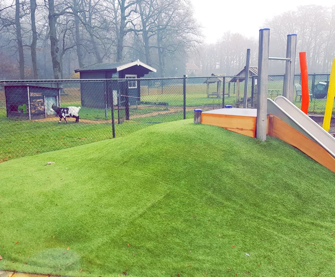 Buitenruimte bij Peuteropvang Huis ter Heide Oud Zandbergen van kinderopvang Kind&co ludens