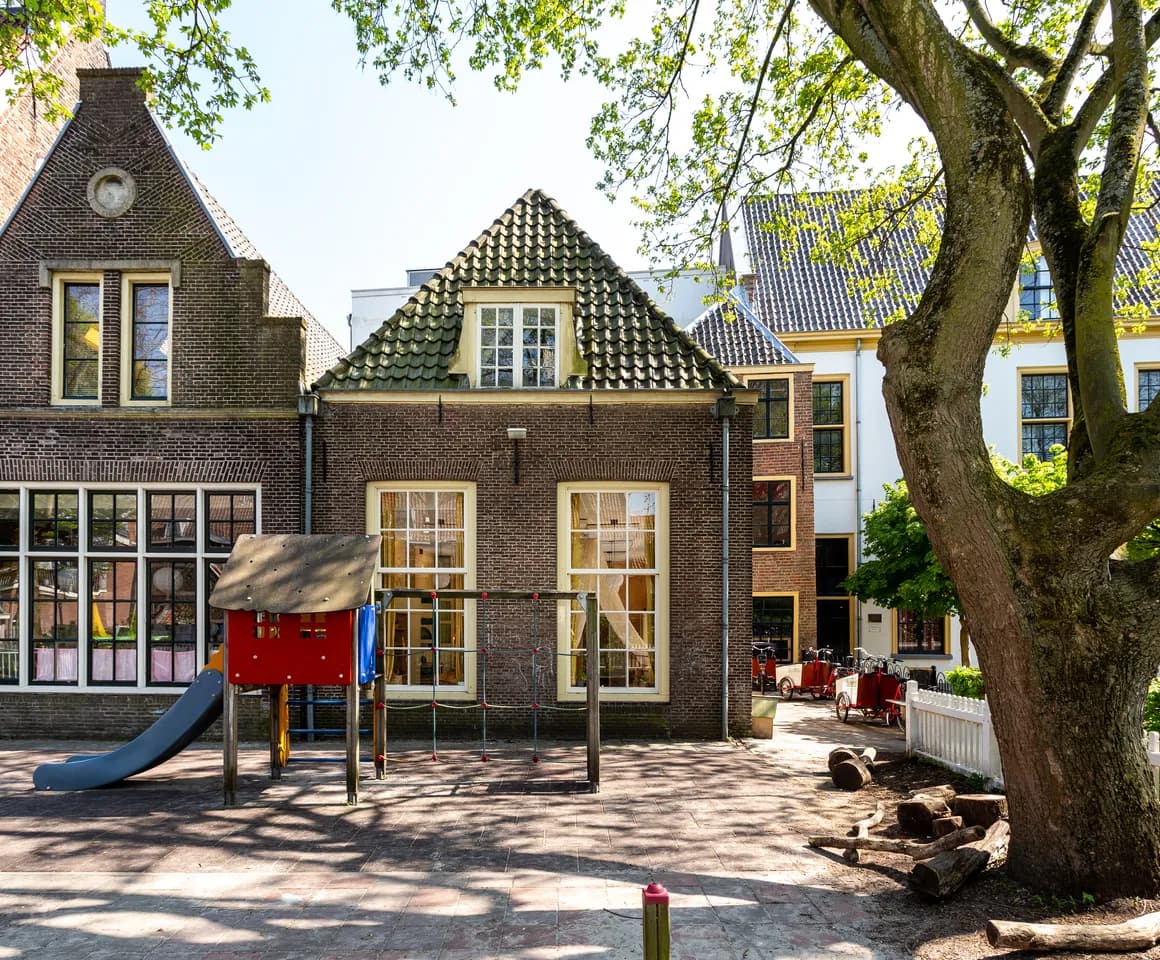 Buitenruimte bij BSO Utrecht Salto van kinderopvang Kind&co ludens