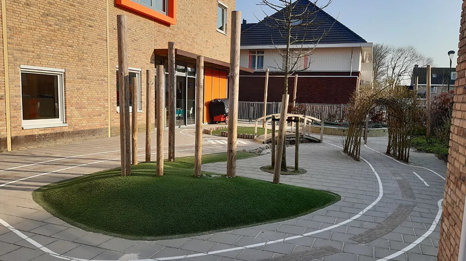 De buitenruimte van buitenschoolse opvang De Bik, Kind&co ludens