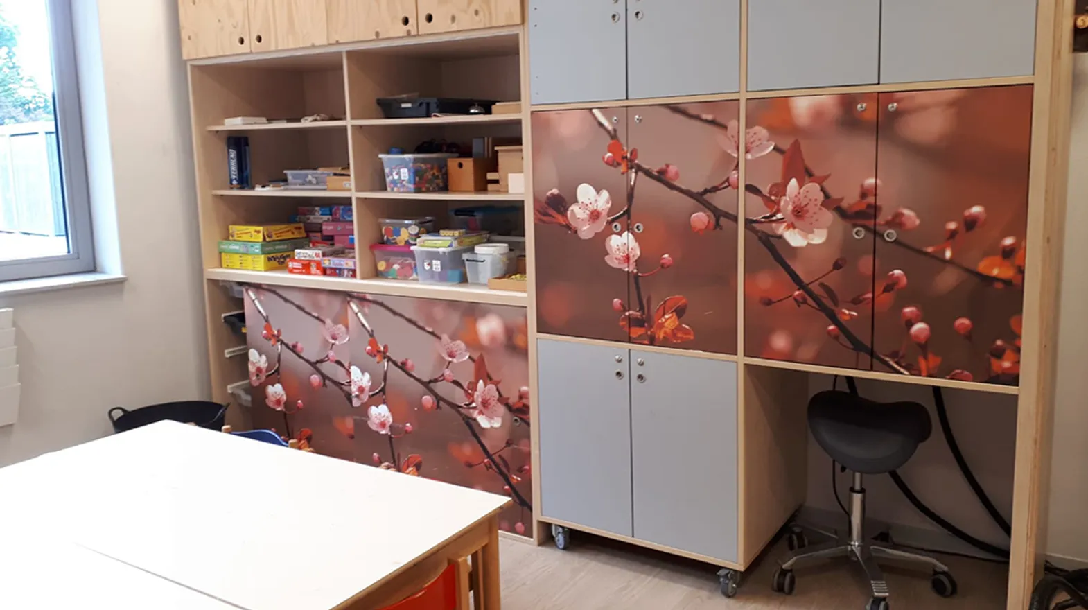 De spelletjeskasten van buitenschoolse opvang Kameleon, kinderopvang Kind&co Ludens