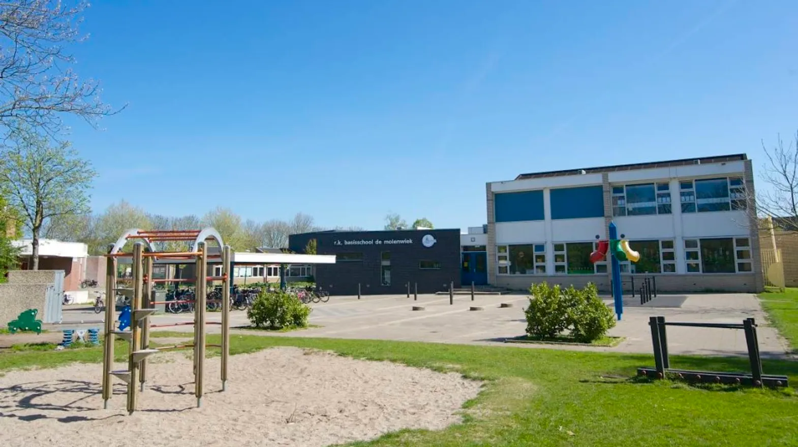 Buitenruimte bij BSO Woerden De Malle Molen van kinderopvang Kind&co ludens