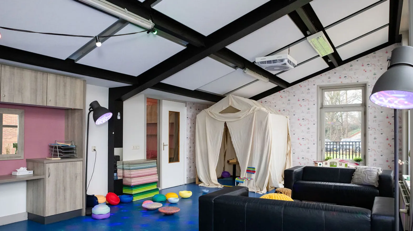 De groepsruimte van buitenschoolse opvang Villa Kakelbont bij kinderopvang Kind&co Ludens