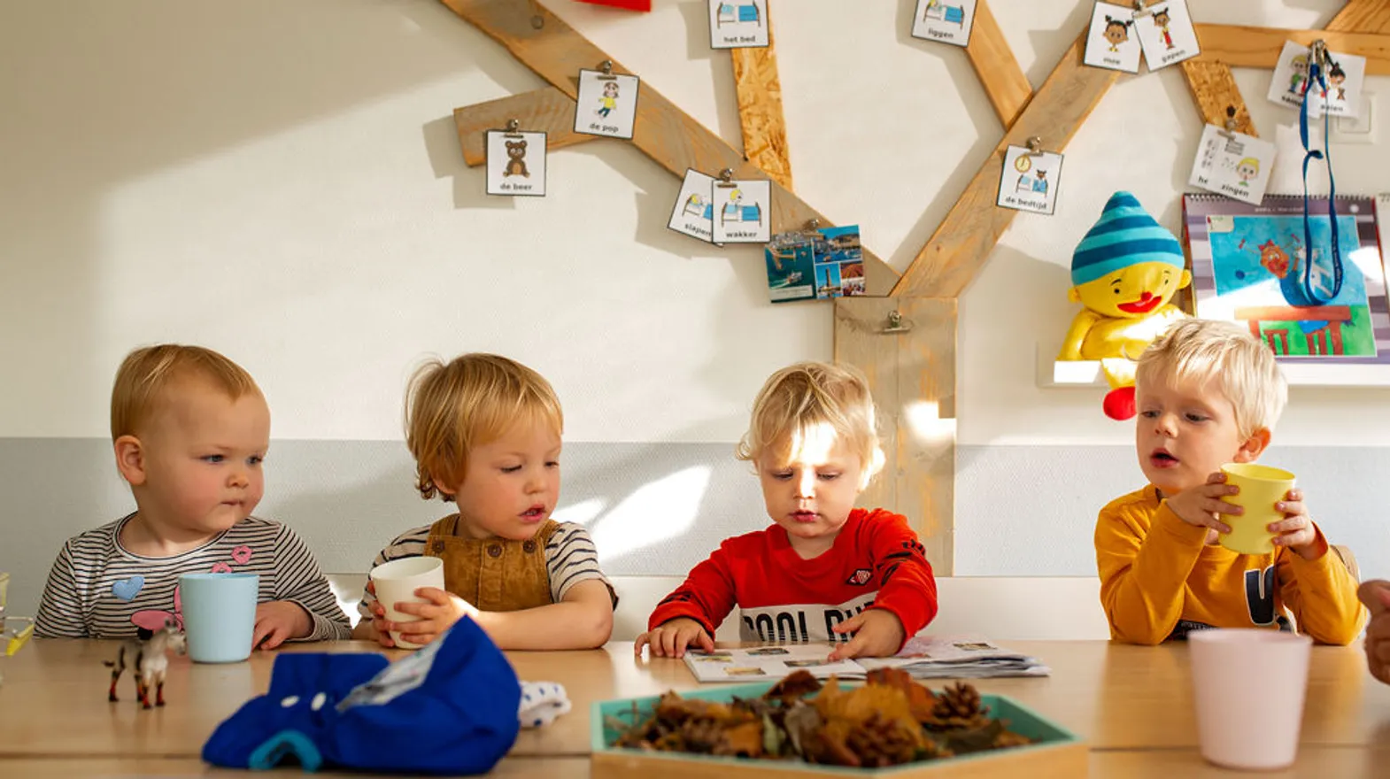 Samen aan tafel bij Kinderdagverblijf Baarn Twinkel van kinderopvang Kind&co ludens