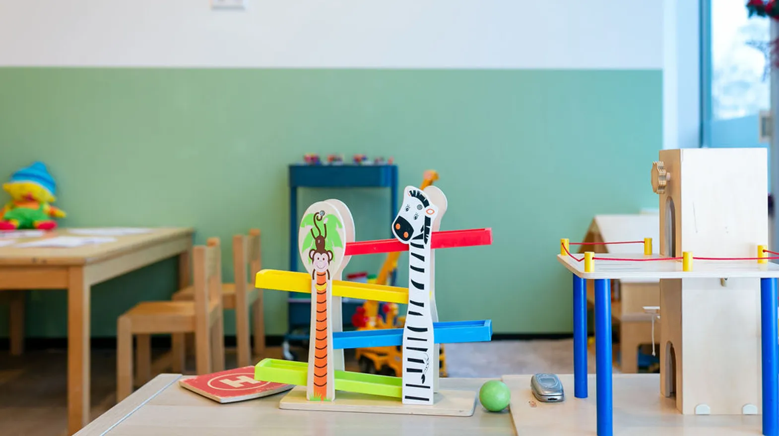 Een knikkerbaan bij peuteropvang Ondiep, kinderopvang Kind&co Ludens