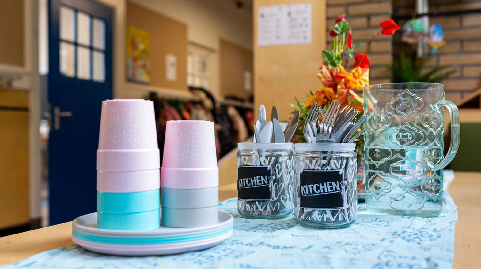 Keukentafel bij BSO Podium Baarn van kinderopvang Kind&co ludens