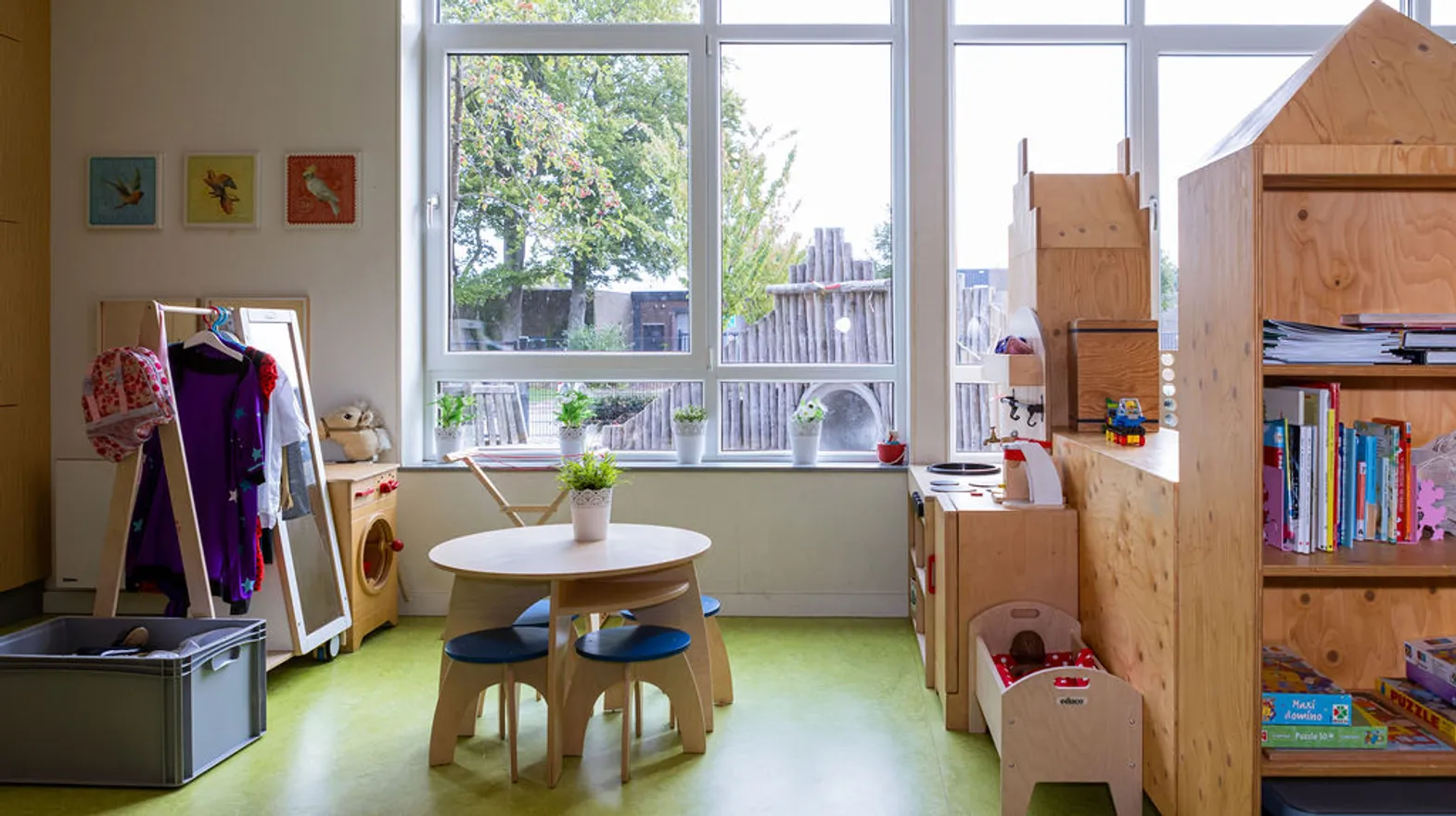 Speelhoek met zitje bij BSO Noorderlicht Baarn van kinderopvang Kind&co ludens