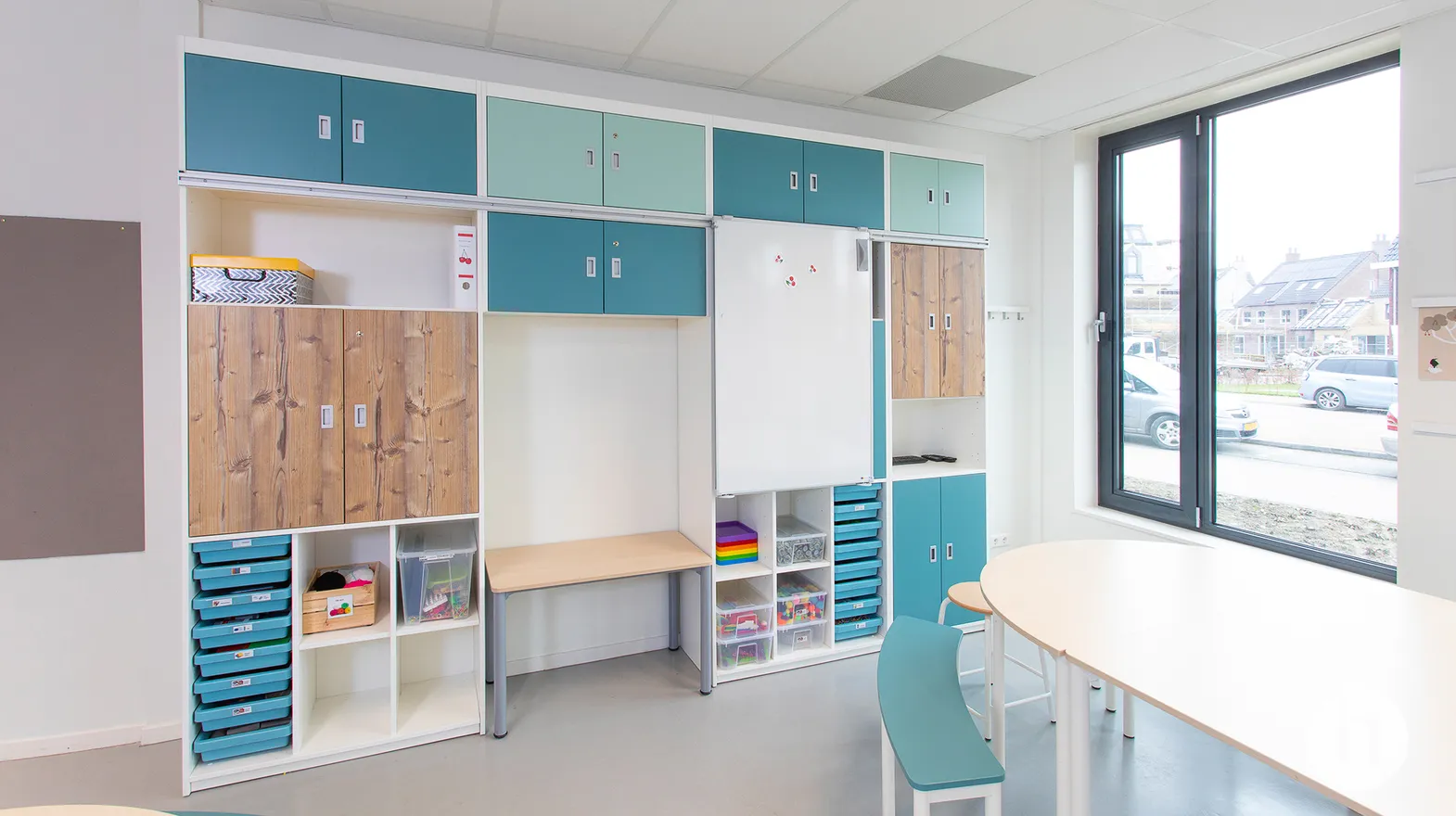 Kast met o.a. knutselspullen bij KDV Vleuten Haarzicht van kinderopvang Kind&co ludens