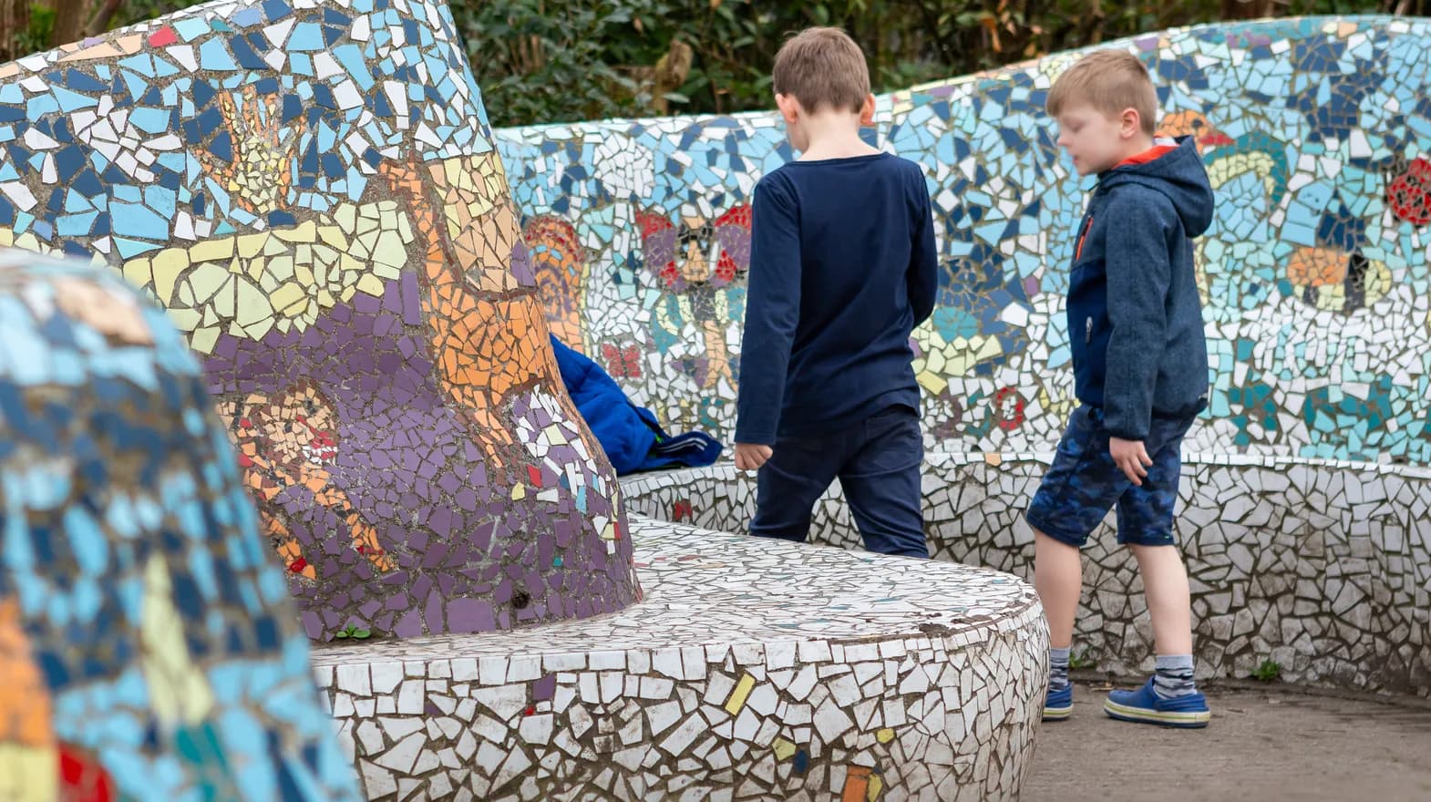 Kinderen buiten bij BSO Utrecht Homerus van kinderopvang Kind&co ludens