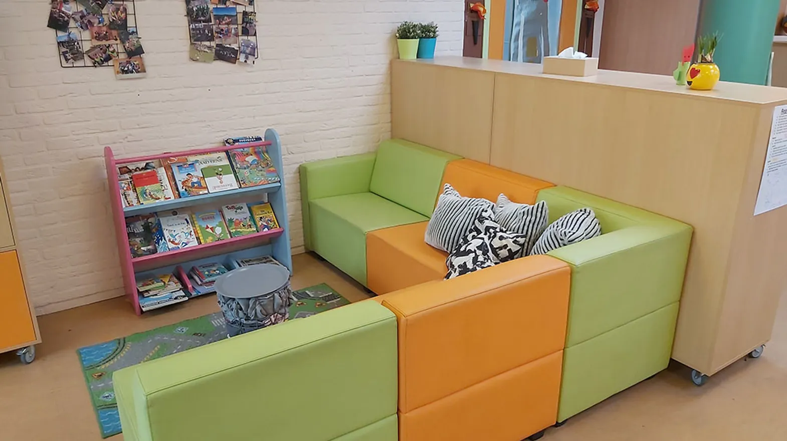 Zithoek bij BSO Speel en Werkhoeve Bodegraven van kinderopvang Kind&co ludens