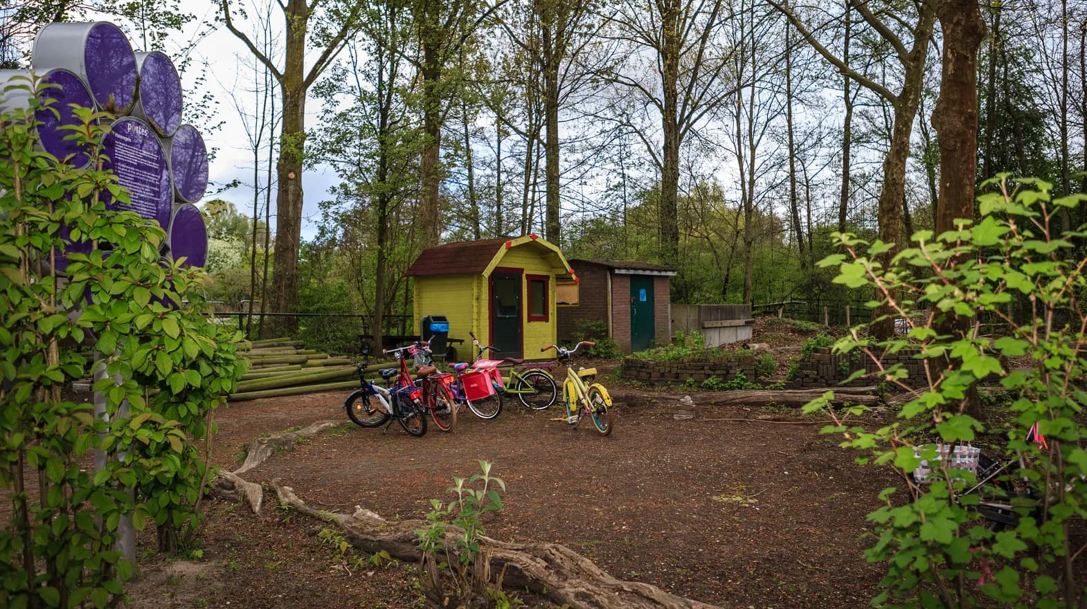 De buitenspeelplaats van buitenschoolse opvang Maan, Kind&co ludens