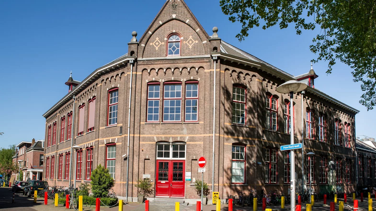 Gebouw van BSO Utrecht Koekoek bij kinderopvang Kind&co ludens